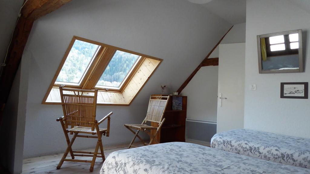 Bed and Breakfast La Chouette A L'Heure Du Pinson Saint-Pierre-d'Entremont  Экстерьер фото